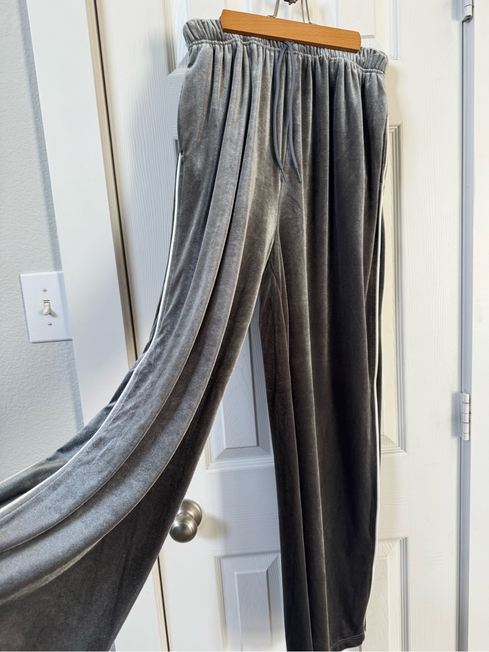 Velvet Grey  Drawstring Relaxed-Fit Pants - Picture 3 of 9